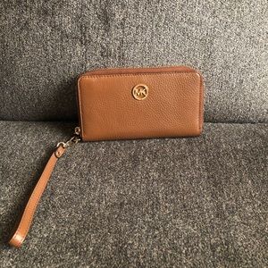 Michael Kors wallet/wristlet